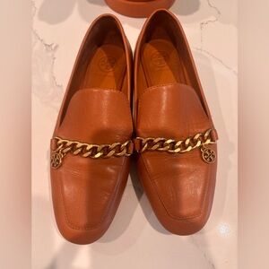 Tory Birch  Brown Leather Loafers with Gold Chain